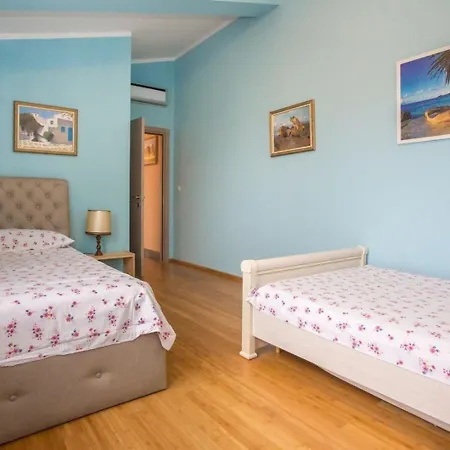 Апартаменты Ferienwohnung Fuer 8 Personen Ca 150 Qm In Porec, Istrien Istrische Riviera
