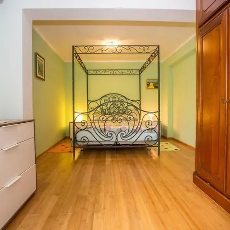 Ferienwohnung Fuer 8 Personen Ca 150 Qm In Porec, Istrien Istrische Riviera